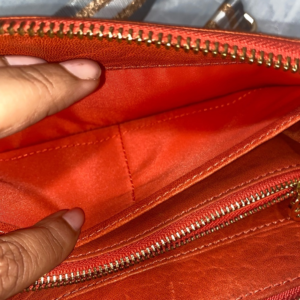 Sold‼️Tory Burch Burnt Orange Leather Zippy Wallet bar Crossbody Conversion - Picture 11 of 12